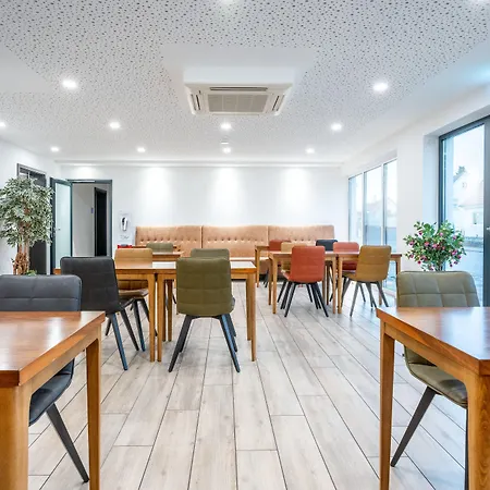 Szálloda B&s Weißenhorn